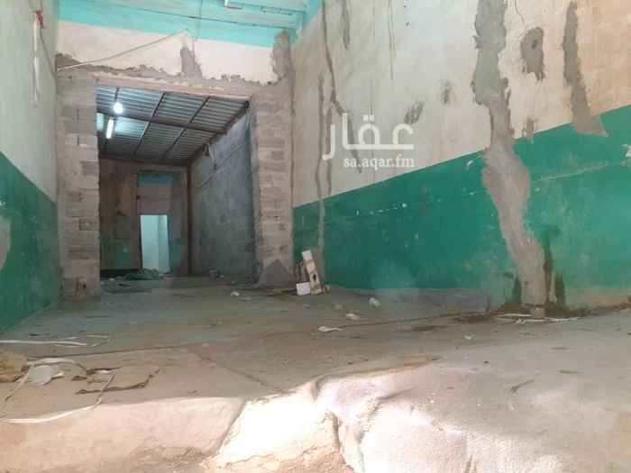 1555164 منزل شعبي للإيجار كمستودع
بيت طين مساحته 174.4 متر مربع
من دورين
في حارة آل سويلم - الديرة
بين شارع السويلم والظهيرة
ويتبع بلدية البطحاء
قريب جداً من محلات الألعاب والعطورات والكماليات في شارع السويلم
كل دور يؤجر على حدة
والتأجير حالياً مستودعات وليس سكني
وأحد الدورين فاضي ومساحته قرابة 130 متر مربع - ومناسب جداً كمستودع وطريقة توزيعه تسهل التخزين للمستأجر
حالة البيت:
البيت طين وحالته طيبة قياساً على فئته وعمره والبيوت المحيطة به.
فضلاً :
السؤال على الجوال أو واتساب
دخول الموقع قليل