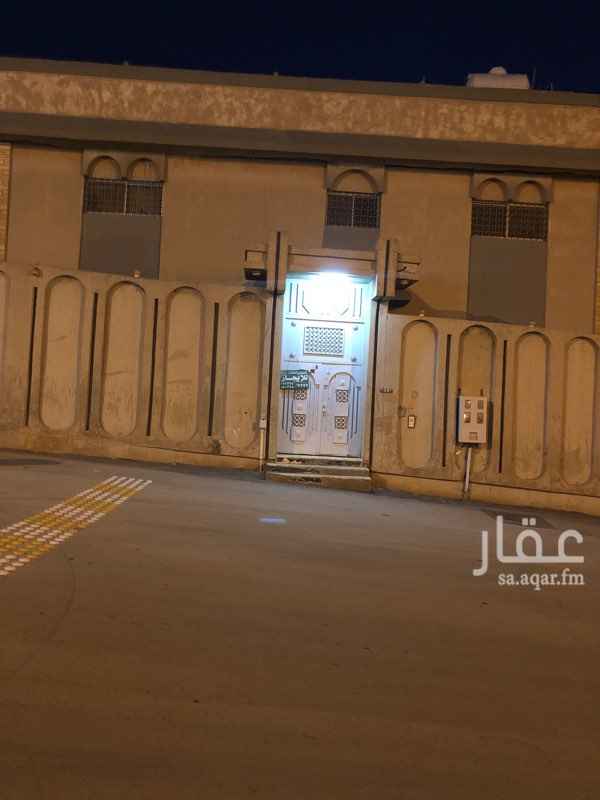 1285932 اربع غرف ثلاث دورات مياه وصاله ومطبخ
حي الخليج