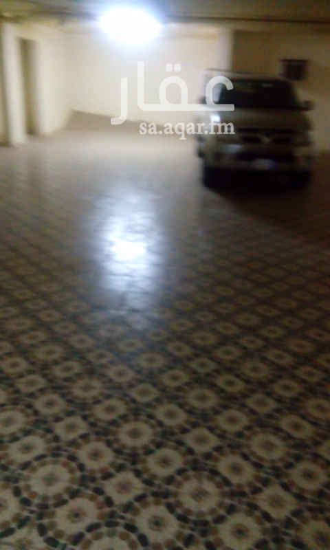 1567381 موقع الشقه: بطحاء قريش من أرقى أحياء مكه المكرمه
تبعد عن الحرم ١٠ دقائق تقريباً
يوجد بالقرب من الشقه حديقة للاطفال وممشى للرياضه
الشقه في الدور الثاني وتتكون من أربع غرف وصاله
مدخلين منفصله
يوجد فيها ثلاث دورات مياه
يوجد مكيفات اسبلت LG و GREE
يوجد مطبخ جاهز
موقف سياره خاص
خزان مستقل علوي وسفلي