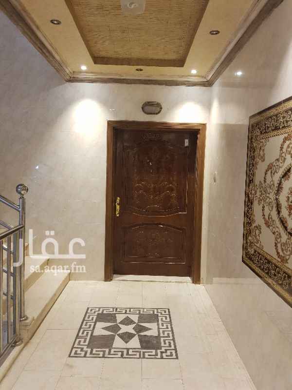 1290183 شقة دور ثاني مقابل محطة بن زيد بجوار مبنى الرعاية الاجتماعية العزيزية ( ت 5 ) جميع الخدمات متوفرة قريبه من مجمع المدارس