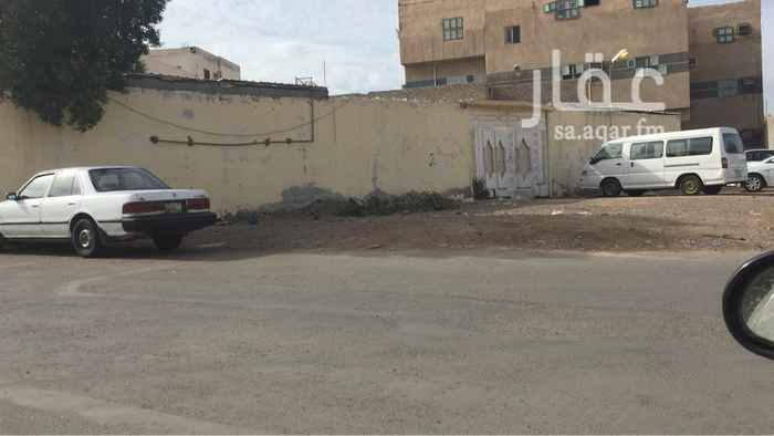 1498300 فرررصة للبيع حوش في موقع مميز
في بئر عثمان قريبة من شارع سلطانه
مساحة 450
دخله السنوي 42000 ريال
المطلوب : مليون ريال قابل للتفاوض للجادين
للتواصل:0503331074