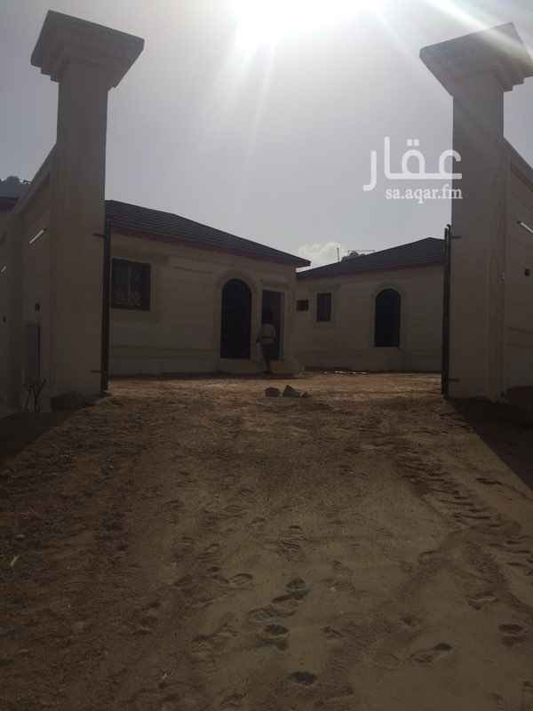 1497727 استراحه للبيع مساحته ٦٥٠ على شارعين زاويه شارع ٢٠و ١٥. عدد ٣ غرف ٤*٥ ومطبخ ٤*٤.
ومجلس خارجي مشب ٨*٤ ودوره مياه ٢. ومسطح البناء ١٥٠ متر ومتبقي مساحه كافيه لبناء نفس التصميم او مسابح او ماشابهه لان باني بجزء وجزء فاضي وخزان ٤*٤ نزول ٣ وبياره لكم الكرامه ٦*٤ نزول ٣ تصميم جدا راقي