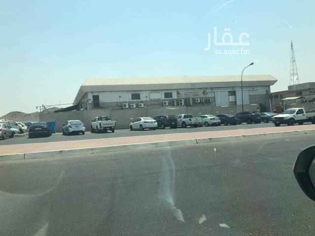 1730727 للبيع مستودع بمساحة 2400م منها 1200م مبني و 1200م احواش
يحتوي على جميع التراخيص
يقع على شارعين بموقع مميز بالقرب من مصنع ببسي والمسلخ
للاستفسار يرجى الاتصال بنا
المستودع مؤجر لمدة ١٠ سنوات بمبلغ ٥٦٥٠٠٠ ريال والمتبقي ٦ سنوات