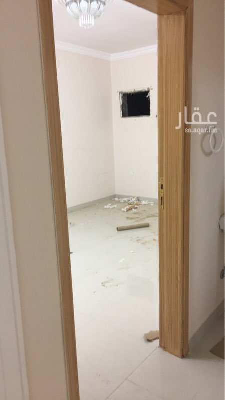 1640282 شقه ثلاث غرف وصاله ومطبخ ودورت مياه 2 بدون سطح
فيي الدور الثالث كهرب مستقل