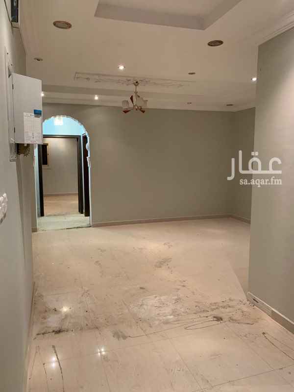 1700262 شقة من 5 غرف وصاله وثلاث دورات مياه ومطبخ