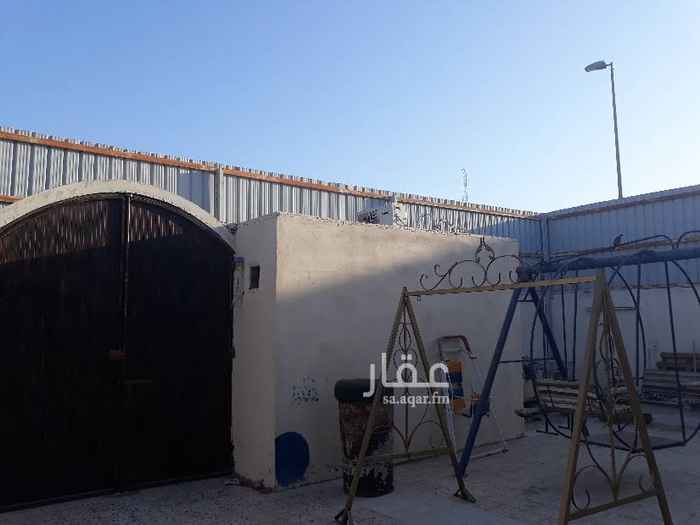1452321 فيلا دور واحد مجدد بالكامل مع إمكانية إنشاء دور ثاني الآن جاري إصدار تصميم وتطوير للدور التاني جميع الخدمات في متناول اليد مدرسة ومسجد وشارع تجاري ومركز صحي وشرطة ومطاعم وسوبر ماركت