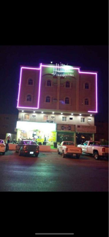 1371353 محل مع ميزان للايجار بحي طيبه شارع ابي عبيده ابن الجراح عرض 40 متر متوفر ديكرات ونظيف جداً جداً