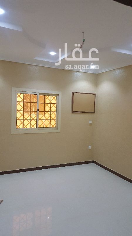 1283352 شقه بحي النسيم ...تشطيب سوبر ديلوكس
تتكون من 5 غرف وصاله ومطبخ و4 حمامات وغرفة شغاله وغرفة سايق ومطبخ وخزان علوي وارضي