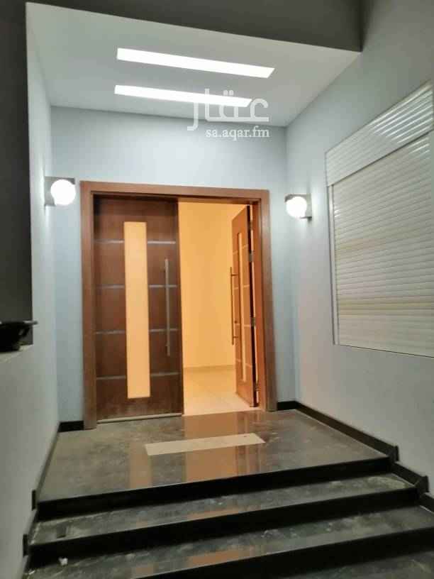 1638333 فيلا للإيجار فاخرة مودرن حي المحمدية، جدة
الجهة المقابلة لعيادتي وخلف ماكدونالدز بشارع الأمير سلطان
التفاصيل:
*الدور الأرضي*
-صالة -صالون (مجلس)-مطبخ داخلي وخارجي
*الدور الأول*
٤ غرف نوم، كل غرفة بحمامها وغرفة خزانة
*الدور الثاني*
-ملحق يحتوي غرفة نوم إضافية وصالة وحمام
-غرفة خادمات بحمامهاو غرفة غسيل- مستودع
يوجد موقف/قراج سيارة واحدة
ايجار سنوي ١٣٥ الف
تأمين مسترد و رسوم الإدارية تدفع مرة واحد عند التوقيع العقد
يمكنكم تواصل مع ممثلين التأجير الفلل
+966502625252
+966503661760
ابكار