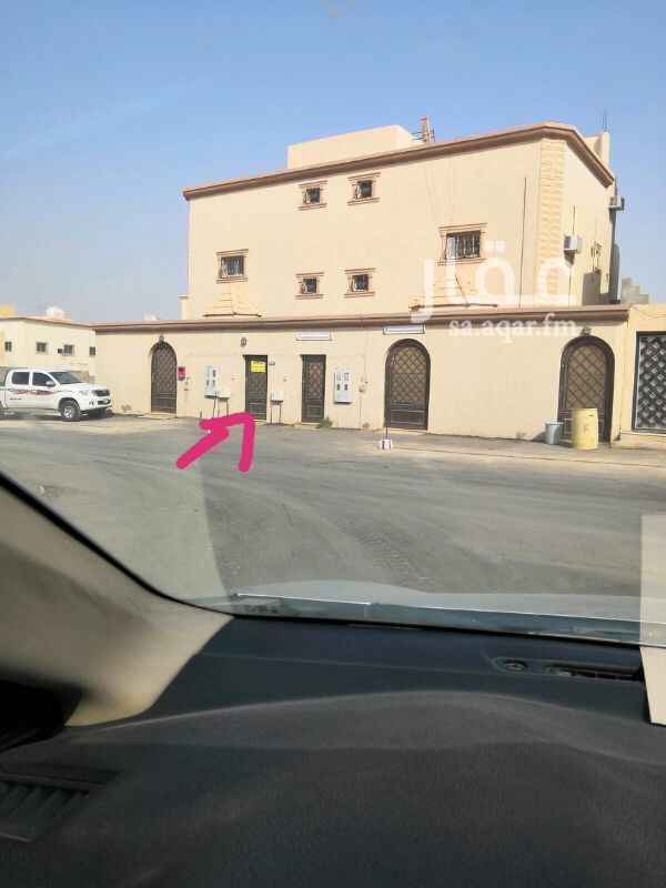 1308075 شقة علوية مدخل خاص بدون سيارة نظيفة غرفتين نوم ومجلس وصالة، وملحق علوي
