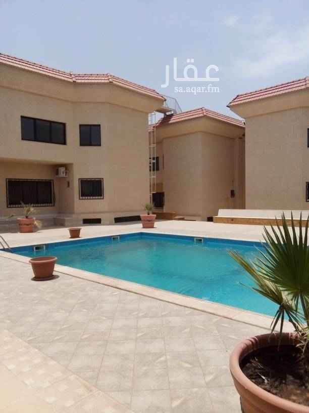 1586410 للإيجار كمباوند في حي الربوة
مكيفات راكبة
مطبخ راكب
مجدد بالكامل
مسبح
مداخل مستقلة
بدروم