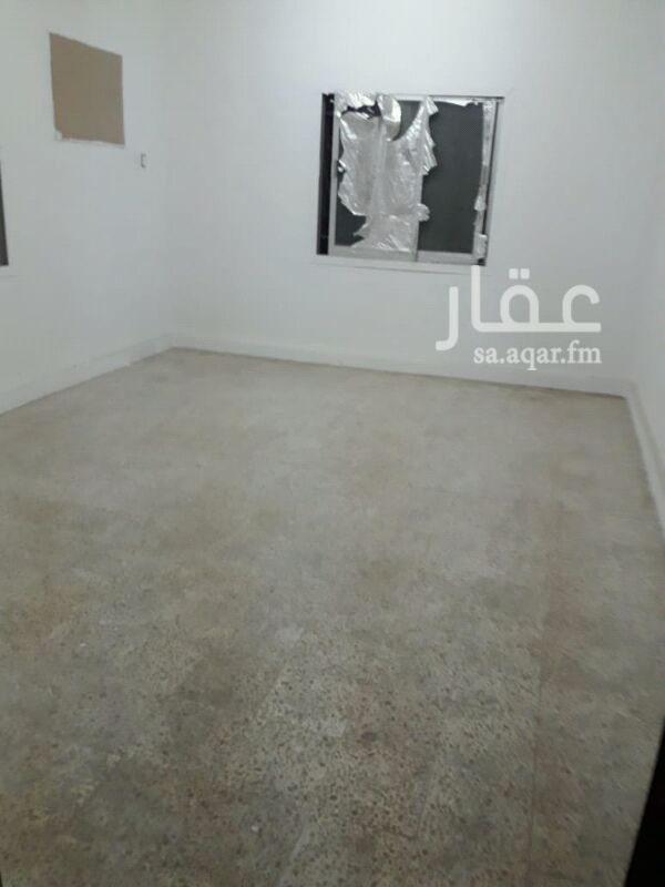 1481912 للإيجار دور ارضي الثقبه
يتكون من 4غرف نوم
ومجلس ومغلط وصاله ومطبخ
البيت نظيف جدا
مطلوب 24 ألف ريال
للمعاينه الاتصال فقط
0503677405