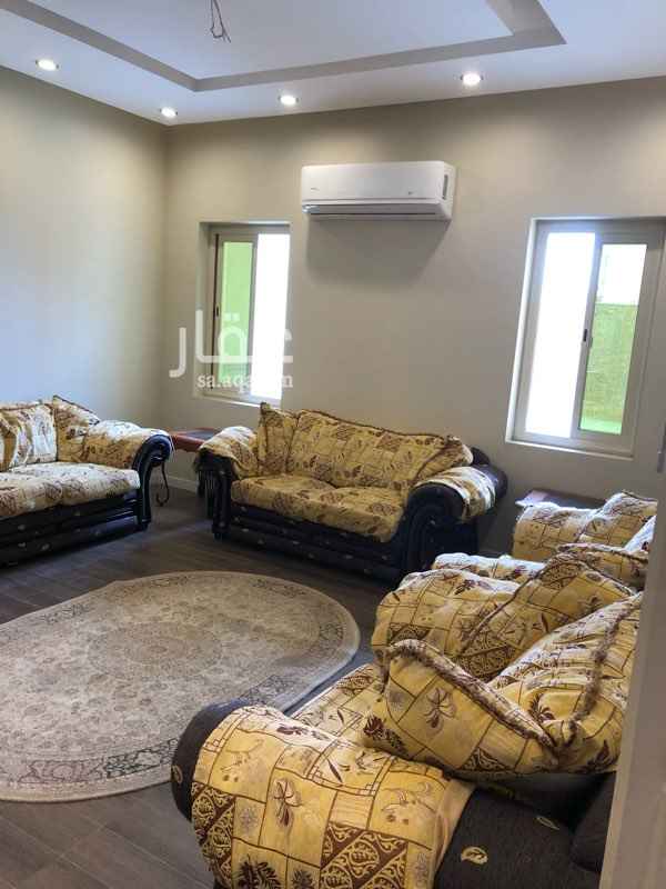 1683718 دور مفروش مكون من مجلس رجال +مشب+صالة+مقلط+غرفتين نوم+ثلاث دورات مياه+مطبخ موثث +٥مكيفات سبلت جديده راكبه+سطح كبير بجوار مسجد وبقرب مطار ابها
الماء والكهرباء مستقله المدخل مع شقتين في الدور الاول
الايجار سنة دراسية عوائل فقط والدفع شهري مبلغ(٣٥٠٠ريال)