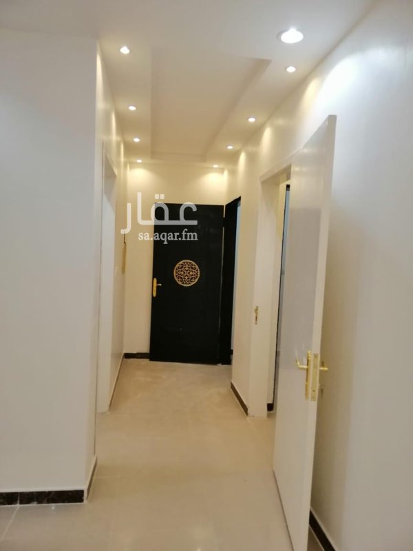 1584476 للايجار شقه بحي الرمال التعمير
الشقه الدور الاول
غرفتين نوم ومجلس رجال وصاله ومطبخ ودورتين مياه
الشقه كلها ديكور
شارع 30 بتعمير
ملاحظه الموقع غير دقيق