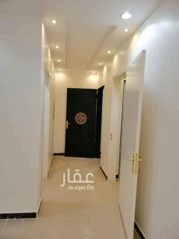 1584484 للايجار شقه بحي الرمال التعمير
الشقه الدور الاول
غرفتين نوم ومجلس رجال وصاله ومطبخ ودورتين مياه
الشقه كلها ديكور
شارع 30 بتعمير
ملاحظه الموقع غير دقيق