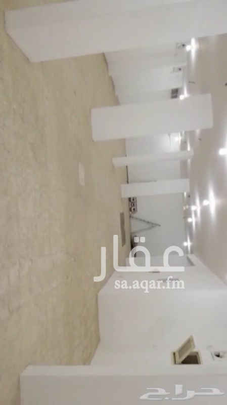 1553763 بدروم واسع جداً ماشاء الله تبارك الله للايجار السنوي
يوجد فيه ايضاً حمام مع مغسله ..