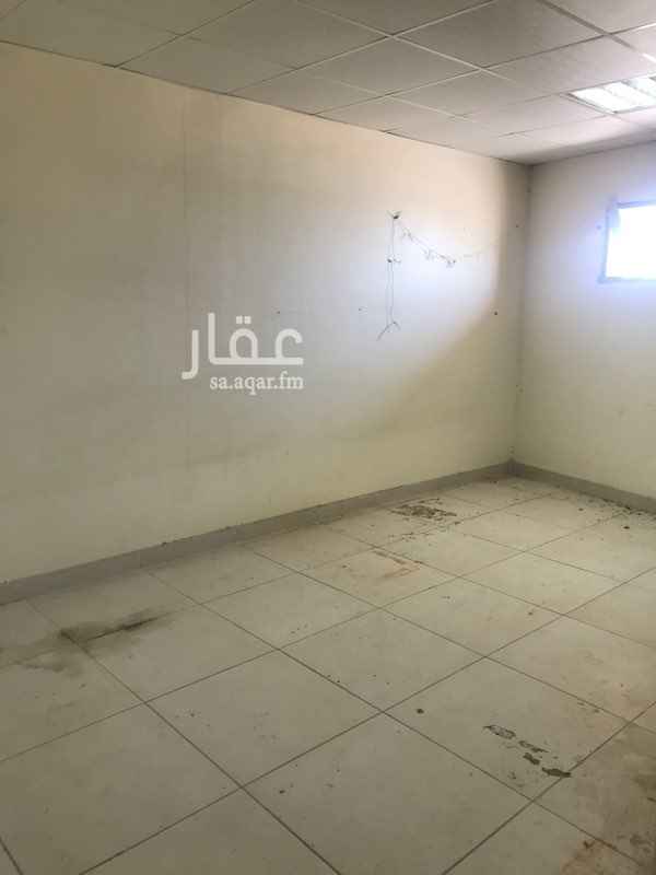 1502120 عمارة مكونة من اكثر من 40 سويت يوجد بالعمارة مصعد يوجد بها مساحة شاسعة ويوجد بها باركينغ ويوجد فيها خمس محلات عمارة زاوية موجود فيها نظام الحريق الحين من بالقرب ميناء الملك عبد العزيز بالدمام