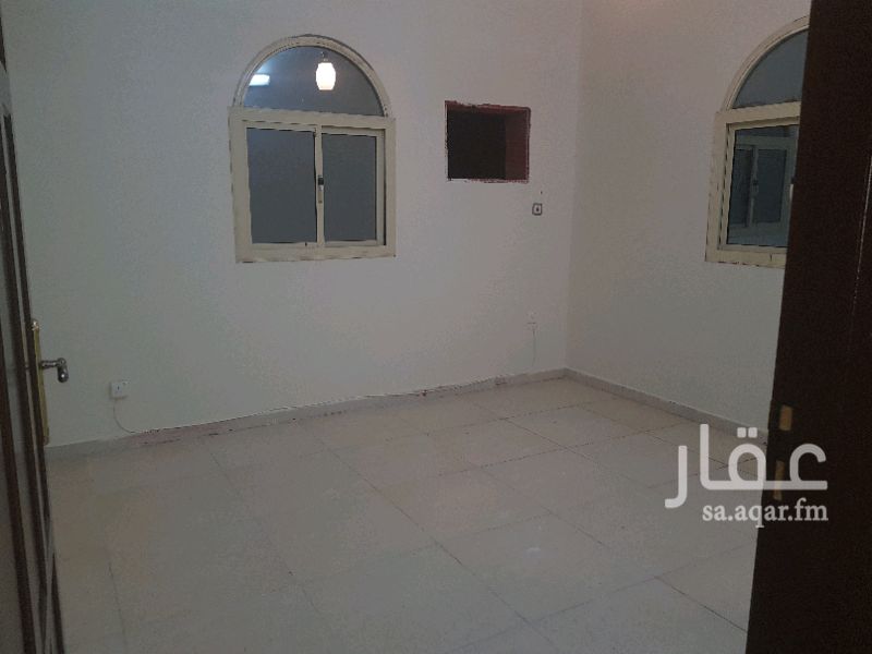 1288381 شقة للإيجار بحي الأجواد بالطابق الأول خمسة غرف و ثلاث حمامات اكرمكم الله عداد كهرباء منفصل المبلغ المطلوب ٢٤ الف السداد الى ثلاث دفعات بالسنه