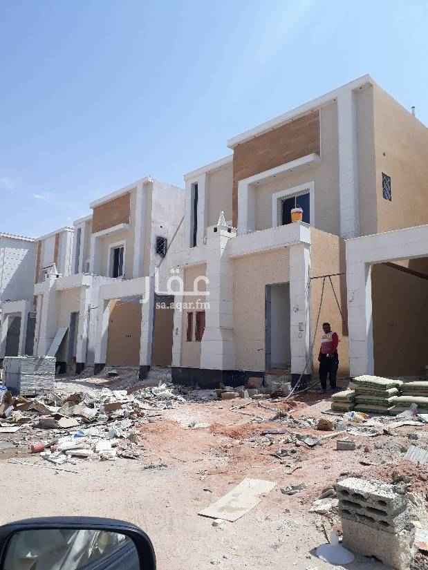 1704254 فيلاالبيع مساحة ٣٦٠درج داخلي شقتين
مكون مشب مجلس مقلط وصاله وغرف كبار اسن ومجلس حرام
فوق ٤غرف نوم وغرف شغال سطح وفي مصعد
في المونسية
٠٥٠٥١٦٨١٨٢
٠٥٩٣٨٠٤١٤٣