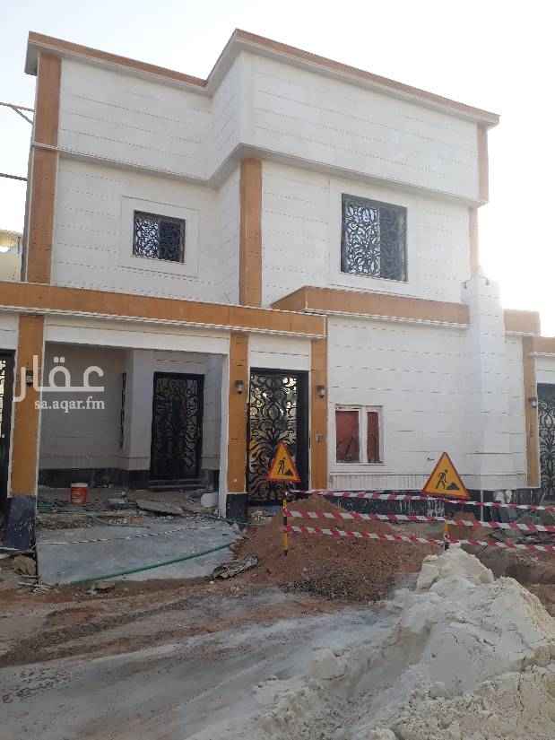 1704256 فيلاالبيع مساحة٢٧٦درج داخلي شقتين
شارع٢٠ضمانات شاملة
٠٥٠٥١٦٨١٨٢