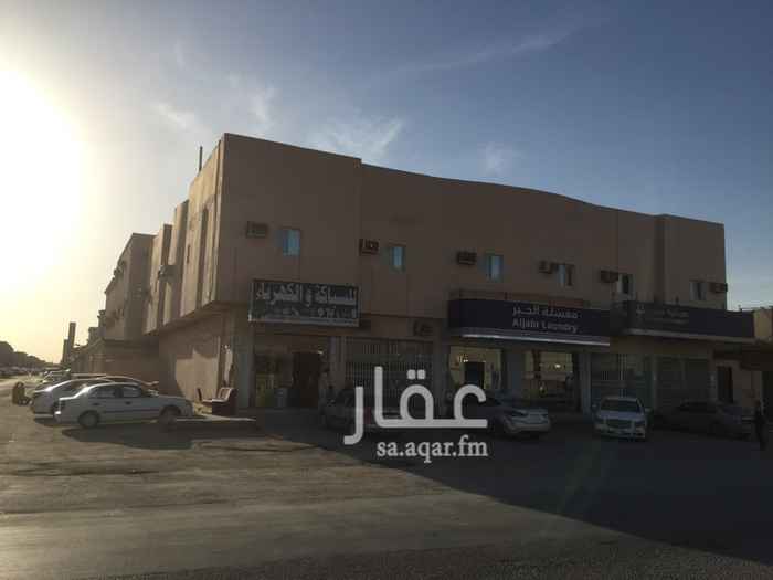 1267037 عمارة تجارية دورين وملحق على طريق الامير عبدالرحمن بن سعود - نادي النصر- على شارعين شرقي رئيسي بعرض 40 وشمالي فرعي تحوي 6 معارض (محلات) و6 غرف و 11 شقة واستديو مؤجره بالكامل البيع صافي بدون الضريبه 2،500،000