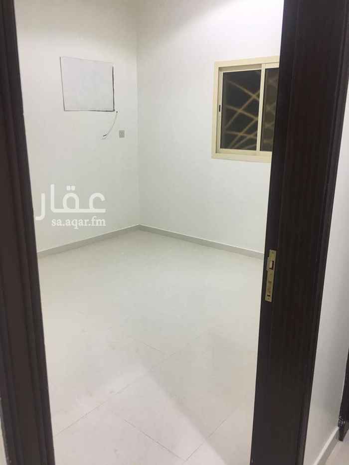 1732406 حي الحزم شارع علي النقيب قريب من المدارس والخدمات
الدور الأول و يحتوي على مجلس ومطبخ و٢ غرفه وصاله و٢ دورة مياه
الاتصال وتس اب فقط0504149596 وايجار الشقة 13.000