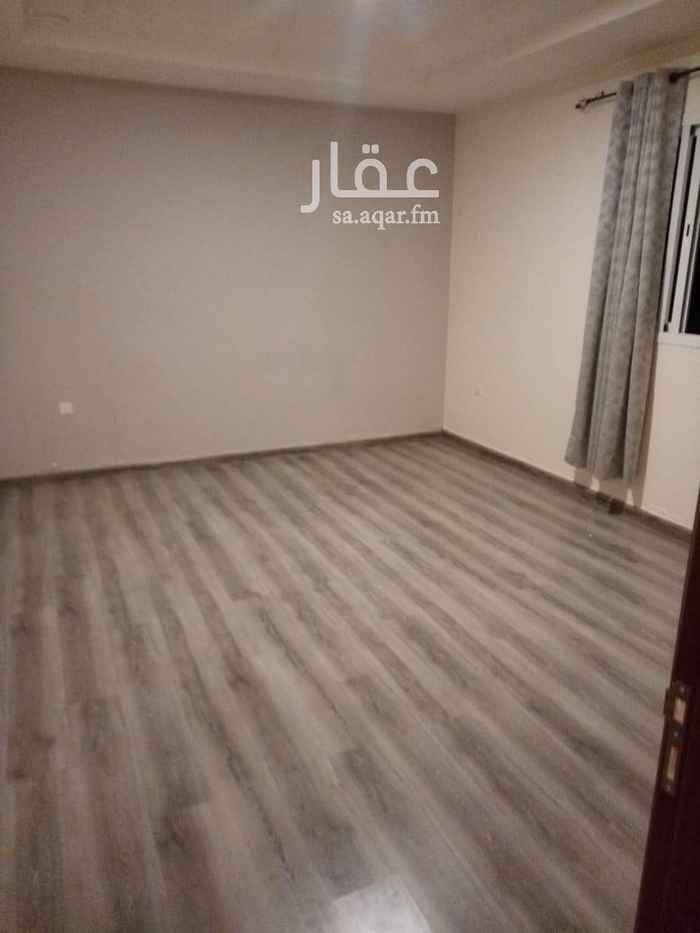 1440861 شقة أرضية للايجار بحي الربيع
معاها سطح وبرندة
