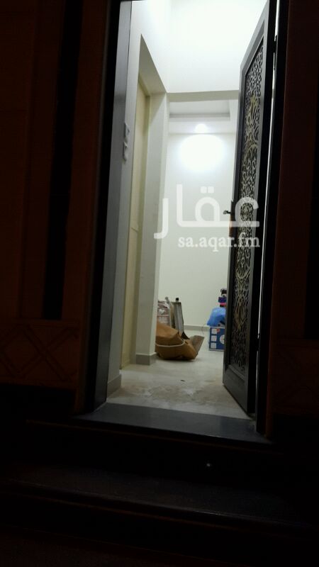 555368 غرف في الحزم خلف كودو المساحة الاجمالية 10 متر جديد الاجار شامل الماء والكهرباء يوجد تكييف سبلت راكب بشرط تكون لشخص واحد