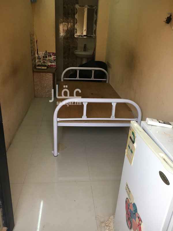 1375013 Furniture Room for rent 600 sr per month غرفة سائق كما تظهر في الصوره
مكيف ثلاجه
سرير
الاجار ب 600 ريال
شهري
الشرط عدم الوقوف امام المنزل يوجد برحه مجاوره
المونسيه غرب قاعة اليخت