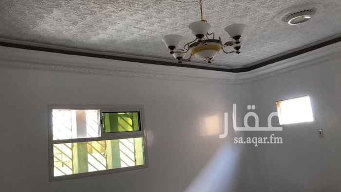 1762612 للايجار شقه ترميم جديد وراقي سيراميك سباكه بويه نظيفه جدا
غرفه 4*6وصاله 8*6ومطبخ وحمام
الايجار 15 الف قابل للتفاوض بالمعقول
مكتب اجياد الاندلس للعقارات