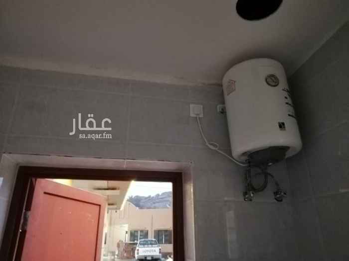 1670414 للايجار كشك كوفي في محطة على طريق الملك عبدالله المؤدي إلى عقبة حزنة للتواصل على الرقم ٠٥٠٤٣٣٦٧٥٥