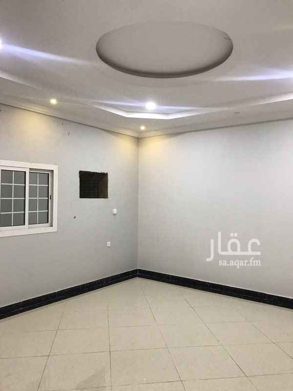 1764840 شقة مكونه من 3 غرف و صالة و مطبخ جاهز و دورتين مياه و مدخلين اطلالة على الشارع
ملاحظة في حال اعجبتك الشقة و كنت صامل السعر قابل للتخفيض ،