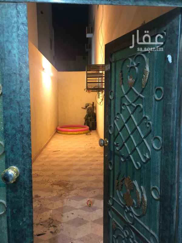 1697741 شقه ارضيه ٣غرف ومطبخ وحمامين مطبخ راكب مدخل خاص وسيب