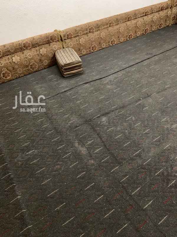 1687574 شقة مفروشة للايجار الشهري بالنهضة شارع الخبر للعزاب موقع مميز قريب من طريق خريص
تتوفر جميع الخدمات من بوفيه وبقالة ومغسلة ملابس وحلاق
تتوفر خدمة التنظيف ومواقف للسيارات
غرفتين وصالة ومطبخ وحمام 1800 ريال
للتواصل وآتس آب 0504433153