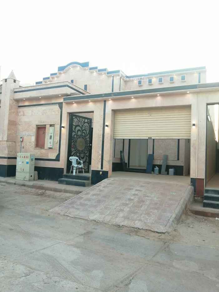 فيلا للبيع في حي ديراب في الرياض