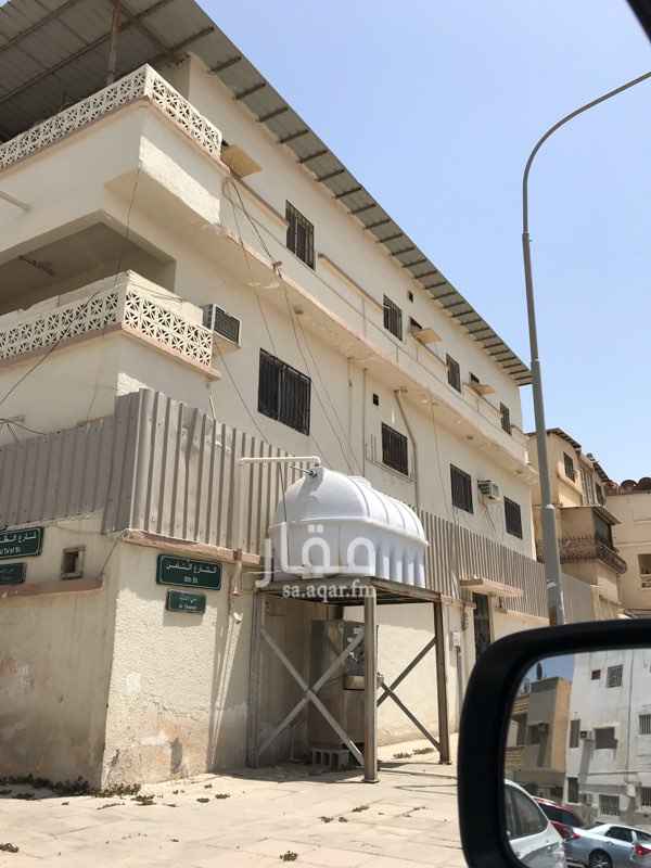 1584702 للبييع بالثقبه شارع الطائف 8
زاويه غربيه جنوبية مكونه من 6 شقق من 3 غرف وصاله وحمامين ومطبخ 3 ادوار العمر 30 سنه الدخل 60 الف معمول للبيت صيانه قبل 1 سنه
انا المالك
جوال / 0504438188
* المساحة:325 للمتر
* السعر:650 الف
السعر قابل للتفاوض