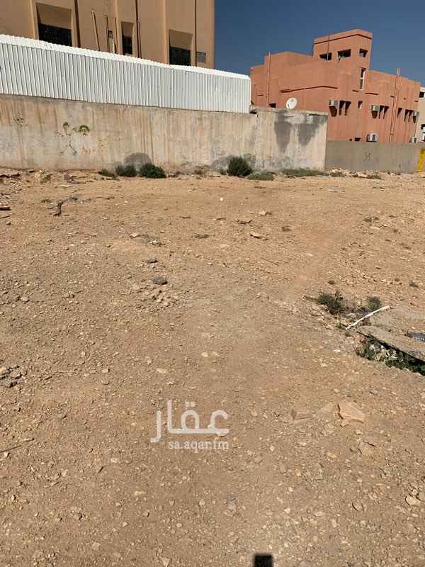 1387124 الارض تجارية للأستثمار
قريبة من مصلى العيد على شارع عائشة بنت ابي بكر رضي الله عنهما والمطعم الهندي