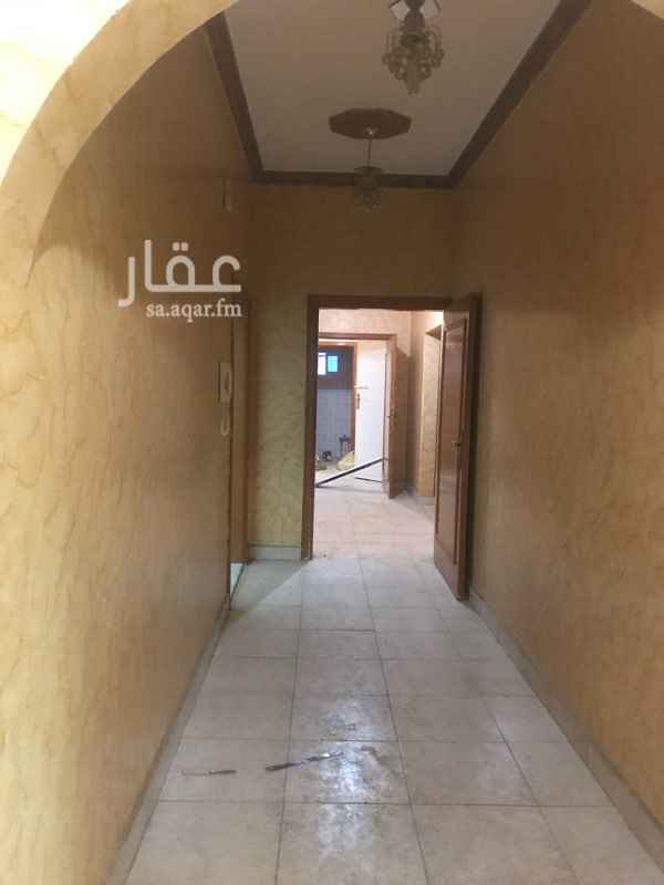 1472109 شقة نظيفه 4 غرف ومطبخ وعدد 2 دورة مياه اعزكم الله
التواصل مع صاحب العقار
0504466030