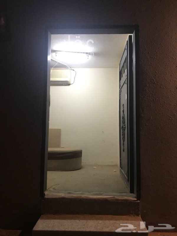 1518761 غرفه بمكيف وحمام تكرمون ، لسائق او عامل ، الغرفه في مجمع استراحه شباب عزاب بابها خارجي في حي الامانه
لتواصل 0504467746 واتس اب <