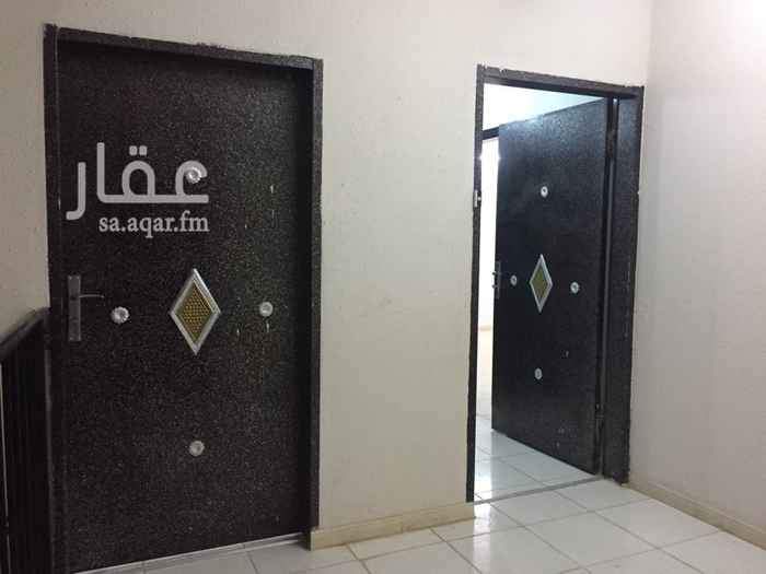 1207696 السلام عليكم
اربع غرف + صاله + دورتين مياه + مطبخ
الدور الثالث مع حوش بالسطح .. الكهرباء مستقل
الشقه جديده حي الرمال الذهبي
منيف
0508088221