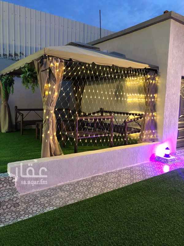 1614802 استراحه في الحرازات قبل كبري القطار بالقرب من بقالة السلام مكونه من
مجلس 7* 11 رجال وبيت شعر 6*5 وحوش كبير مفروش نجيله صناعيه و مسبح مشترك 4*7 وملعب طائره ومطبخ ودورة مياه عادي وفرنجي
قسم النساء مدخل مستقل
مجلس 7*11 وغرفه 4*6 وجلسة خارجيه على شكل خيمه بكراسي ومطبخ ودورة مياه
وحوش مفروش انجيله ولعاب اطفال مائيه