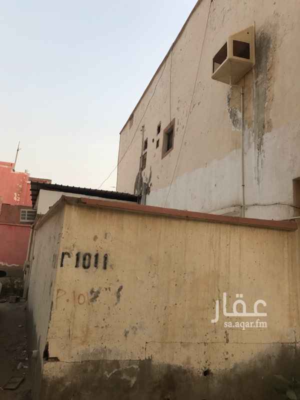 1761148 عماره مكونه من خمس شقق كل شقه 3 غرف ماعدا واحده 4 غرف 5 عدادات كهرباء مع خزانين ماء ارضي بصك شرعي بسعر750 الف سعر نهائي وغير قابل للتفاوض المراسله عن طريق الواتس فقط ولا نستقبل المكالمات حي المنتزهات بجوار مدرسة عبدالله بن طارق