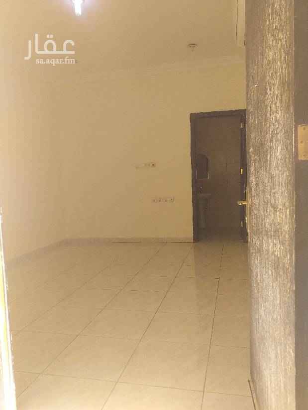 1688791 الشقه بيها غرفه نوم كبيره ونظيف
الشقه بيها حمام كبير
الشقه بيها مكيفات اسبليت الشقه الشقه مجدده بالكامل وجاهزها للسكن