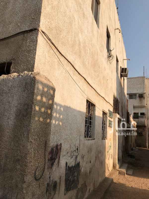 1759950 بيت شعبي دخله الشهري فوق 3000 ريال