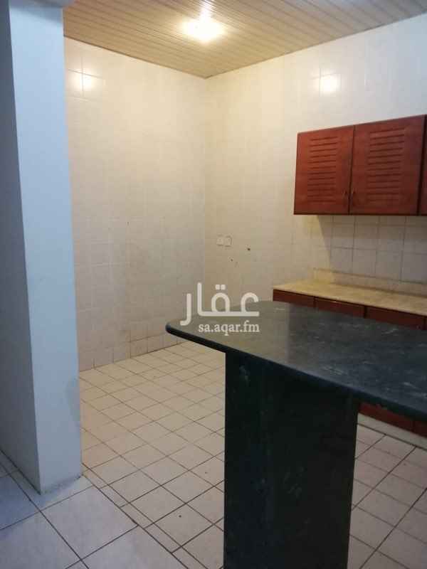 1155067 للايجار شقة عباره عن
غرفتين
كل غرفه 4 في 5 تقريبا
غرفه نوم وغرفه جلوس
ودورتين مياة
ومطبخ راكب
مكيفات جديده راكبه
بحي الربوة بعماره مميزه
وفيها حارس ونظافة قويه
جميع السكان طبقه راقيه من دكاتره ومهندسين
قريبه من جميع الخدمات
من اسواق العثيم واسواق المحد وايكيا
ومخرج 15