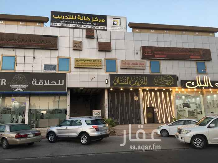 1705954 محل للاجار مساحة ٤في ١٠
بجانب بنك الاهلي