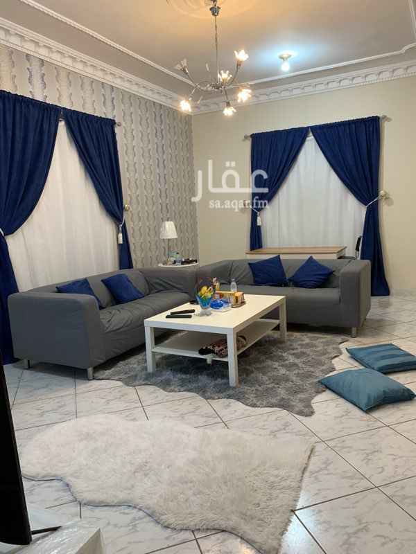 1746339 شقة اربع غرف وصالة وحمامين ومطبخ
اثاث جميل وغرفة نوم رئيسة وثلاث اسرة اطفال شبه جديد
تلفزيون ٦٥ بوصة
انترنت محاني
مكان هادي ومواقف متوفرة
العمارة كلها خمس شقق
