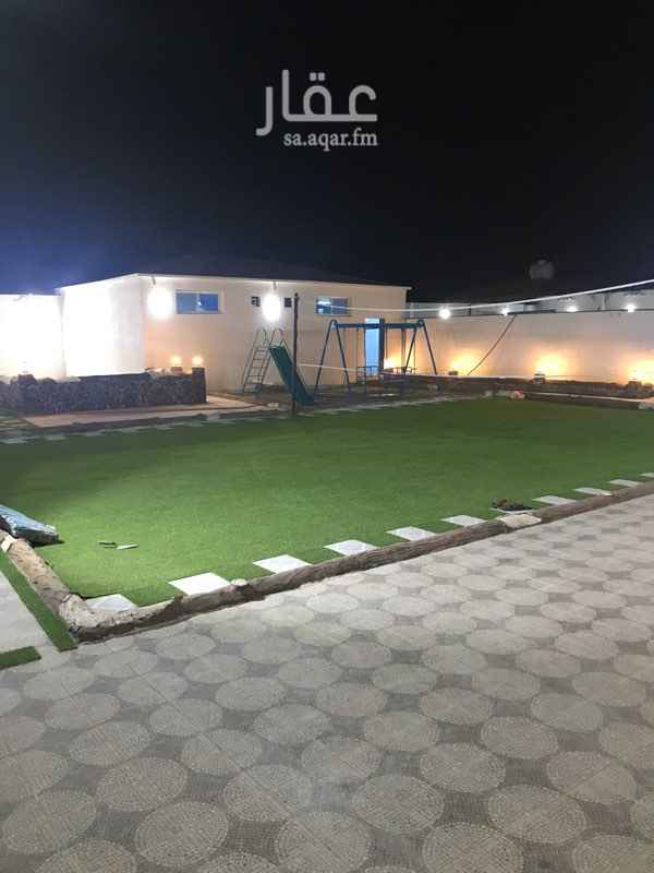 1555377 استراحة تتكون من قسمين وكل قسم يحتوي على ملعب طائرة مستقل ومسبح مغطى مع امكانية تاجير قسم واحد بالشهر
الايجار 800 لليوم الواحد ماعدا الأعياد