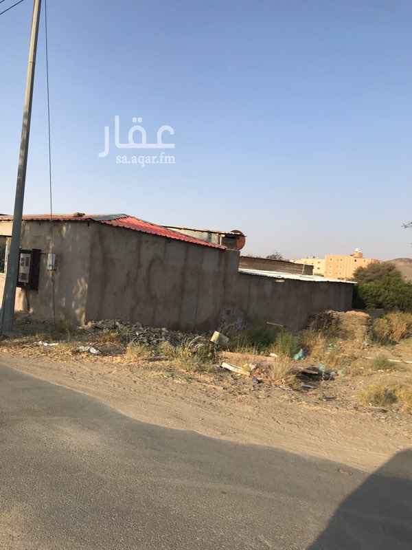 1661315 مزرعة في الهدا بالطائف ( وادي محرم ) مساحتها ٢٤٠٠ م
يوجد بها اشجار التين والورد الطائفي والتوت والرمان و يوجد بئر ماء
وتصريح حفر بئر ارتواز.
واستراحة بغرفتين وحمام ٢٢٥م
وارضية فوق المزرعة مساحتها ٣٨٥م
وعمارة دورين وملحق وحوش كبير مساحتها ١٥٠٠ م
إيجار العمارة ٣٠٠٠٠ سنوي
المزرعة ٢٤٠٠ م
العمارة بحوش ١٥٠٠ م
الاراضي ٦٠٠ م
جميعها بصكوك شرعية اليكترونية
خط مسفلت بإناره