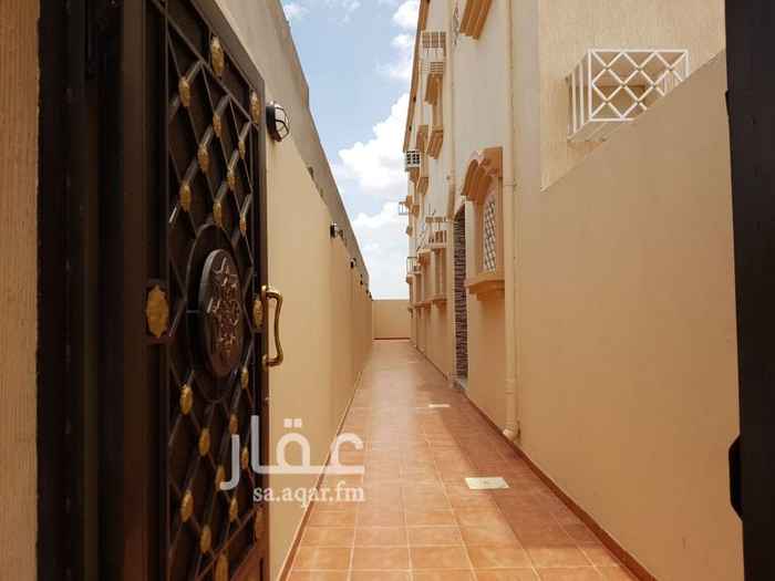 1570841 يوجد شقتين للإيجار دور أرضي بحي الربوة كل شقة مكونة من مجلس ومقلط وصالة ومجلس نساء وغرفتين نوم واحده منها ماستر ومطبخ وثلاث دورات مياه ومدخل خاص وخزان ماء وعداد كهرباء خاص الشقة جديدة